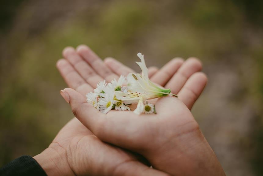 flowers and mold relationship