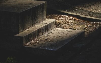 How to Remove Mold From Granite Headstone